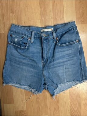 Levi’s High Rise Light Blue Denim Shorts size 28 Levis
